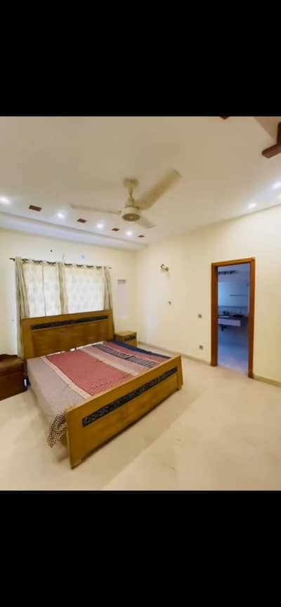 1KANAL FURNISHED 1BED UPPER PORTION IN DHA PAHSE 6