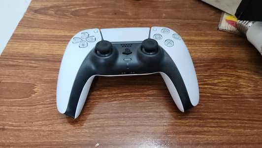 DuelSense controller brand new unused