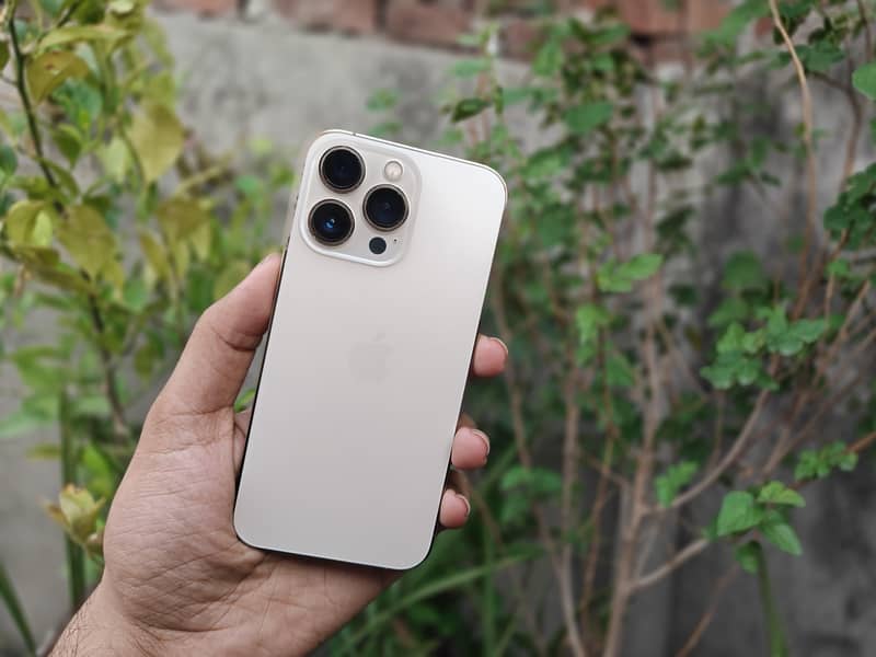 Apple iPhone 13 Pro 6