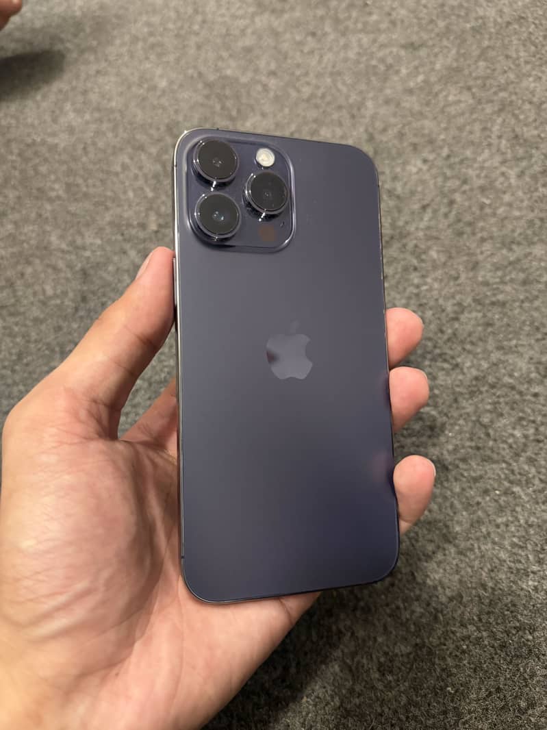 Apple iPhone 14 Pro Max 0