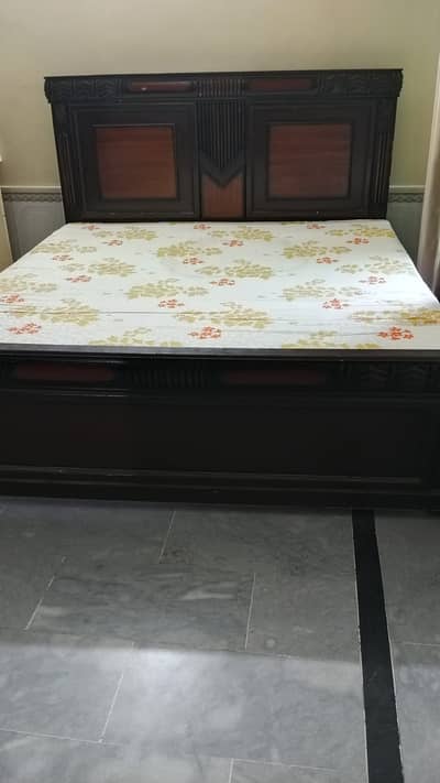 King size Bed with Mattress for Sale
