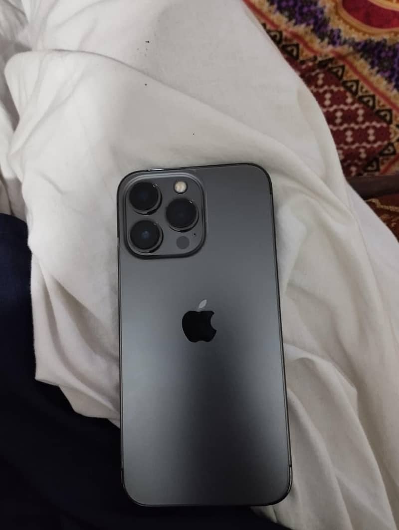 Apple iPhone 13 Pro 8