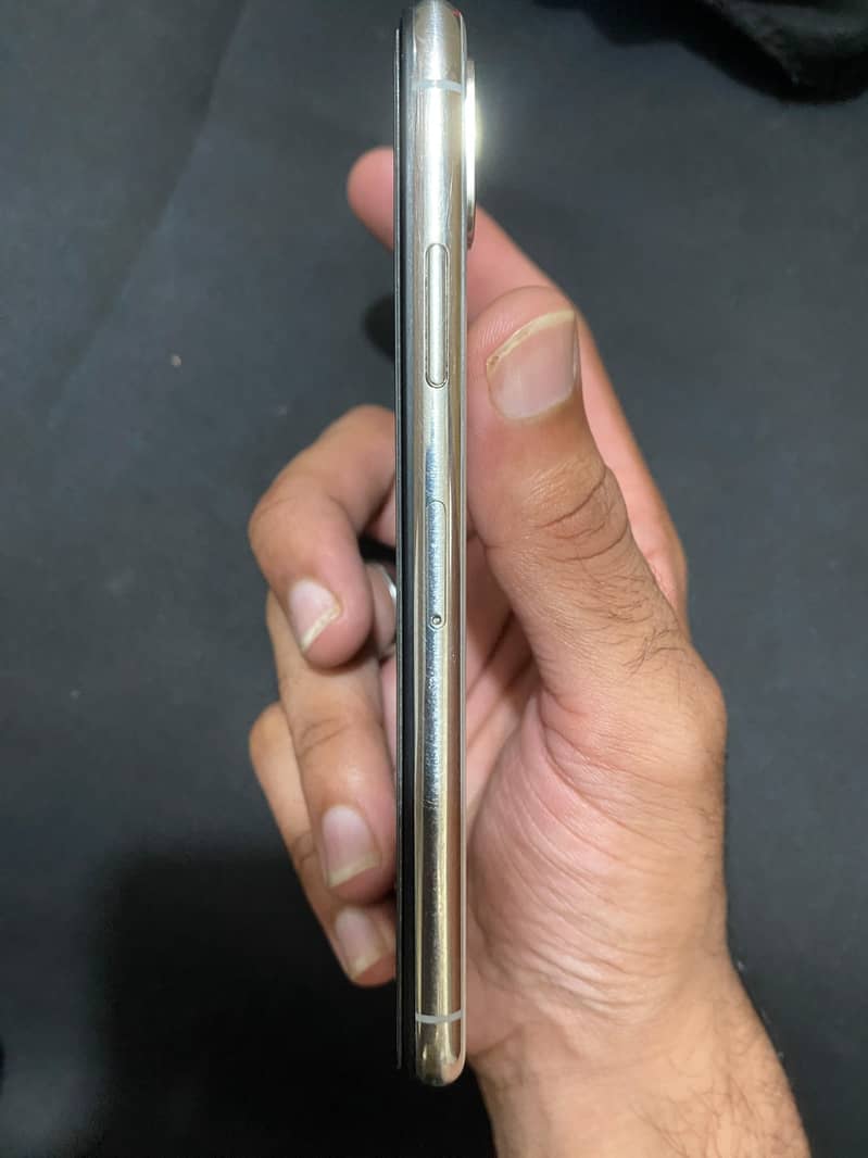 Apple iPhone X 1