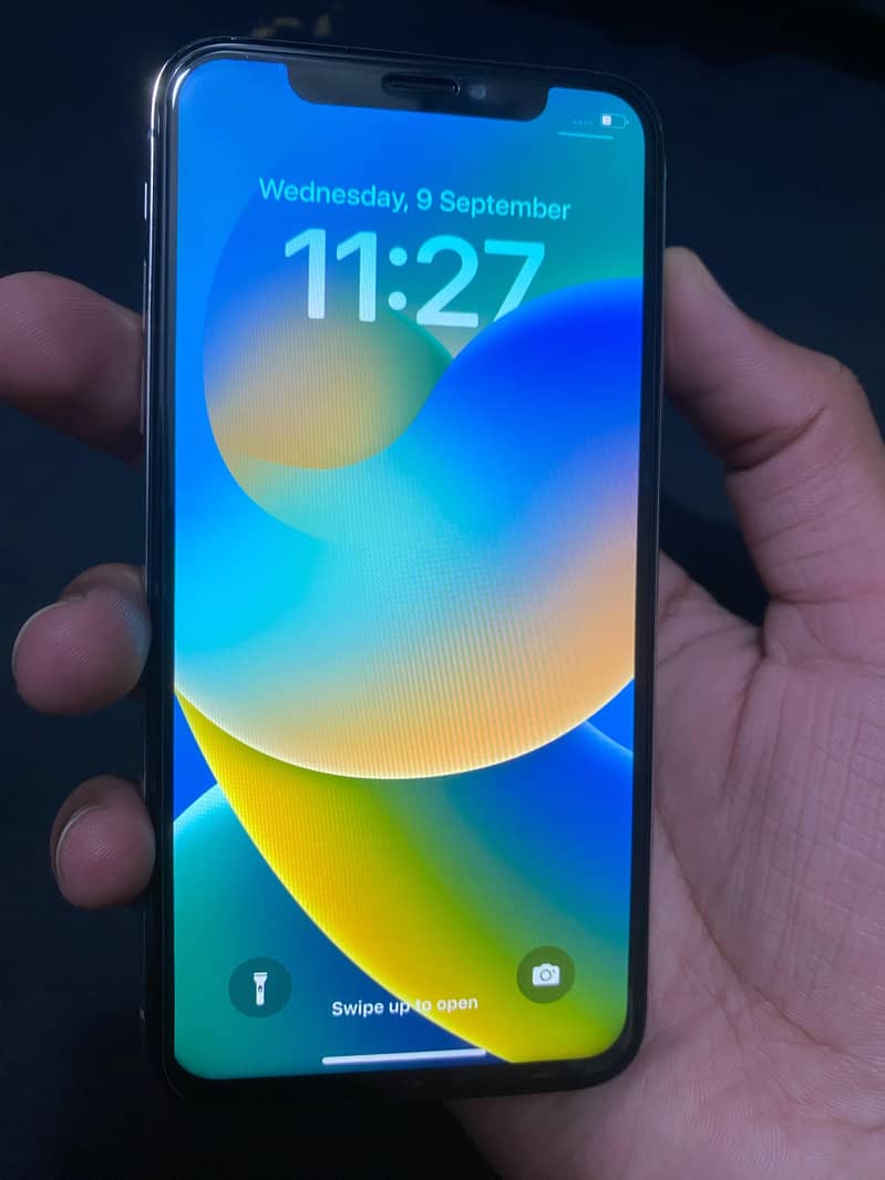 Apple iPhone X 3