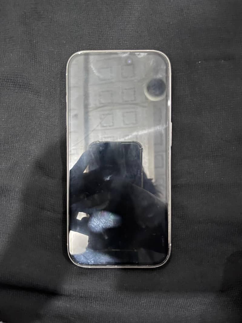 Apple iPhone 15 Pro 2