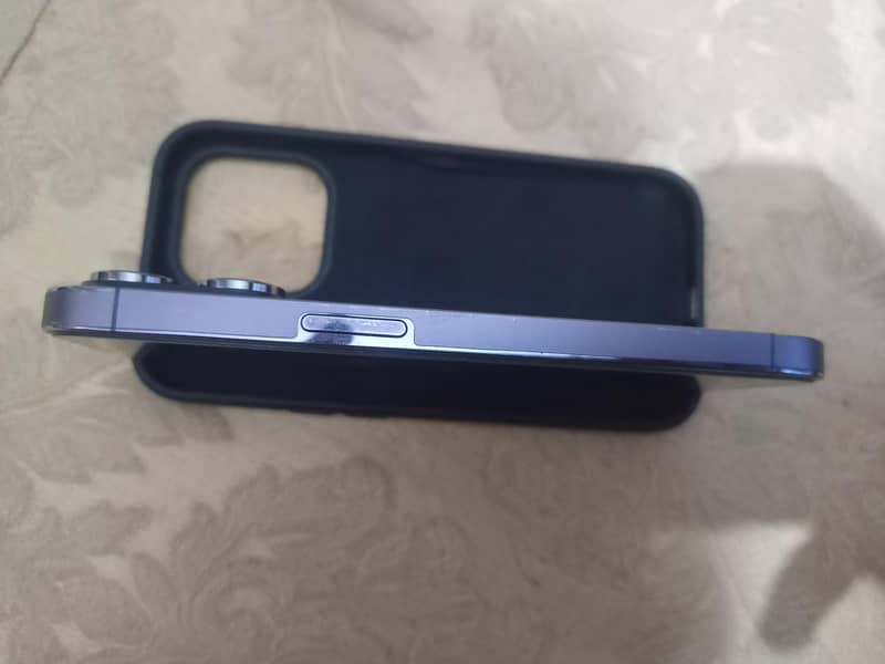 Apple iPhone 14 Pro 1