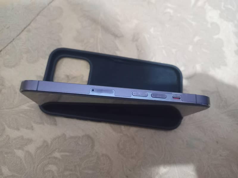 Apple iPhone 14 Pro 2