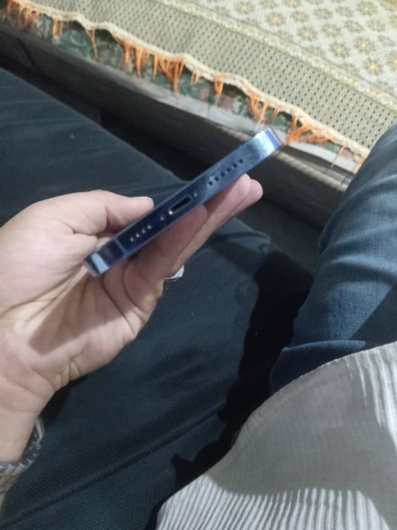 Apple iPhone 13 Pro Max 3