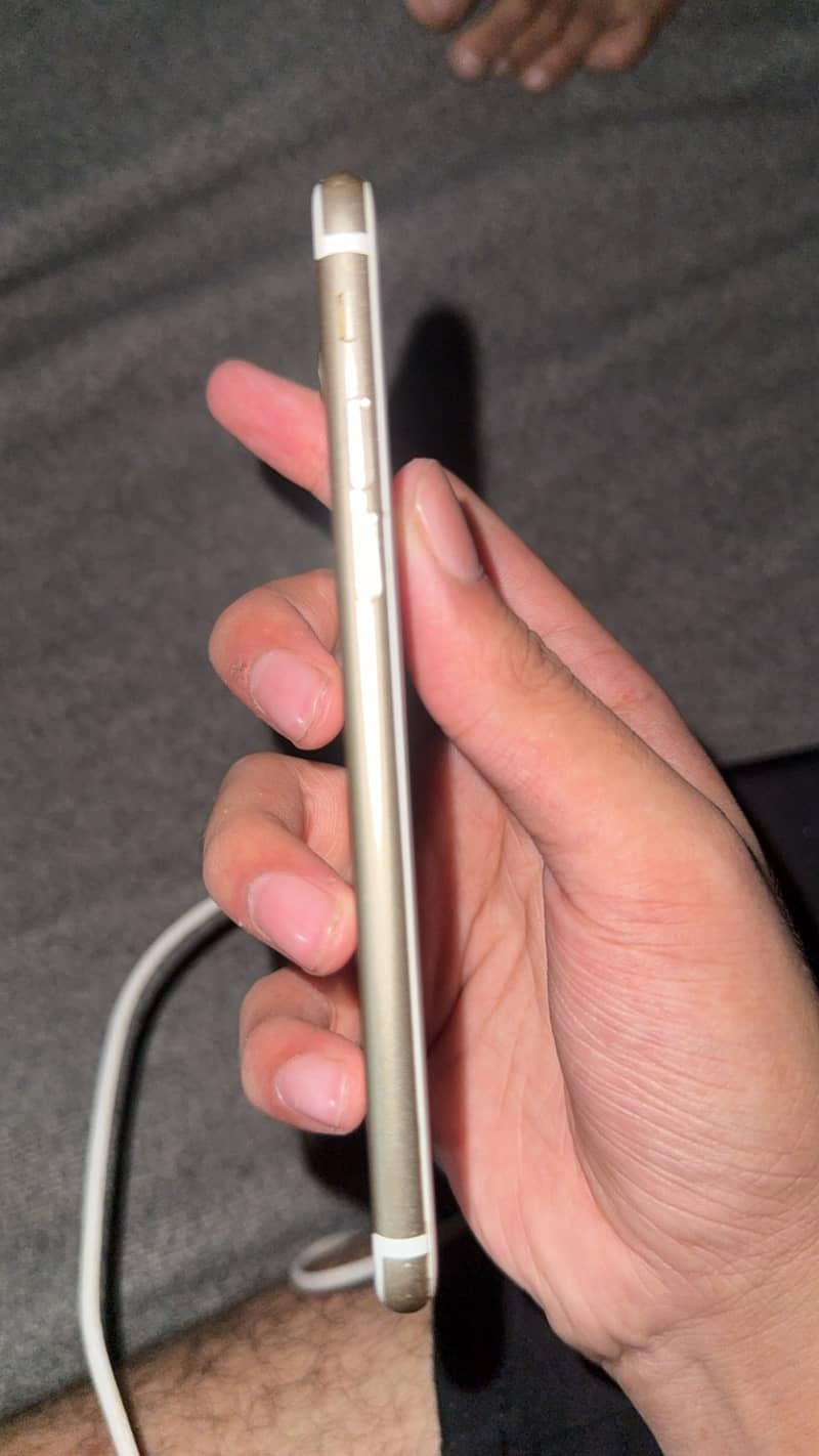 Apple iPhone 7 1