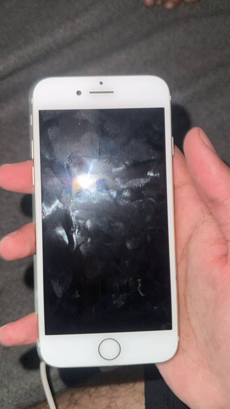 Apple iPhone 7 2