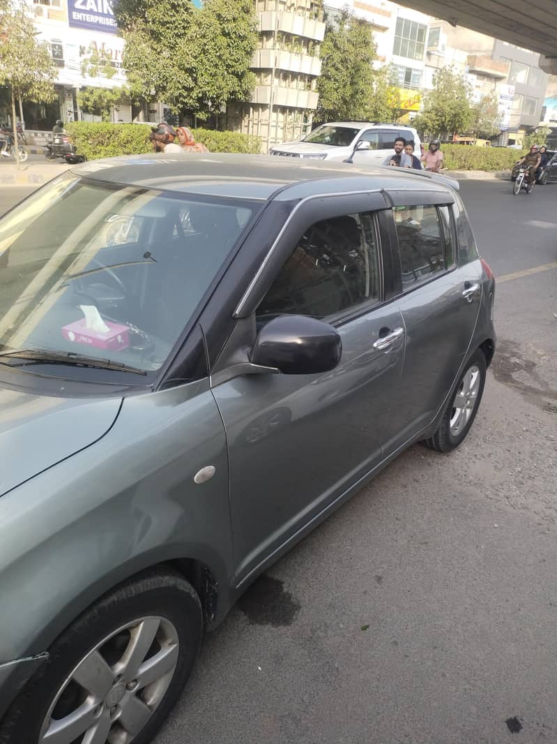 Suzuki Swift 2012 Automatic 1
