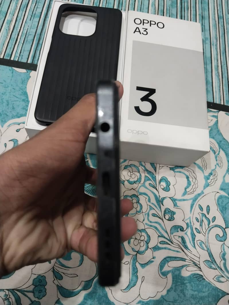 OPPO A3 4