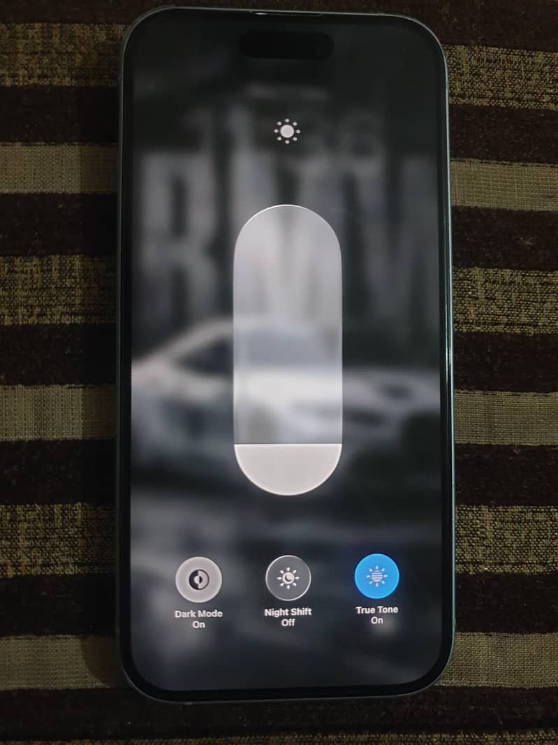 iPhone 15 4