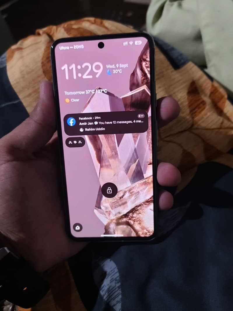 Google Pixel 8 2