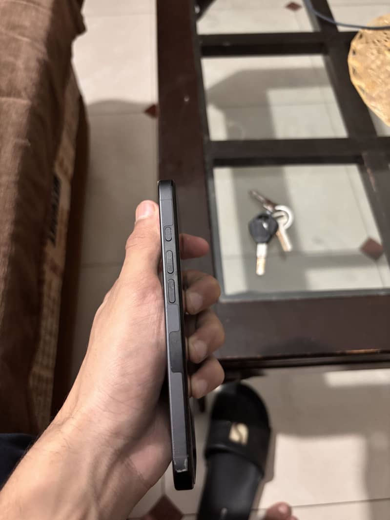 Apple iPhone 16 Pro (Jv) 256 3