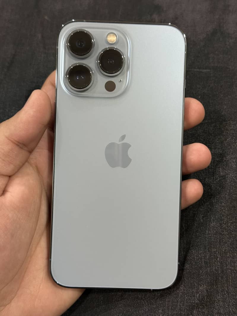 Apple iPhone 13 Pro 0