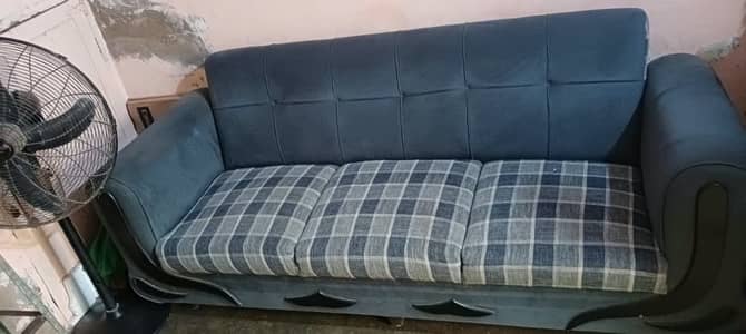 3 seater sofa set stain free
