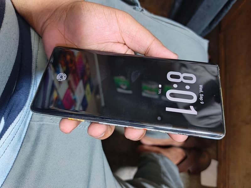 Tecno CAMON 40 Pro 1