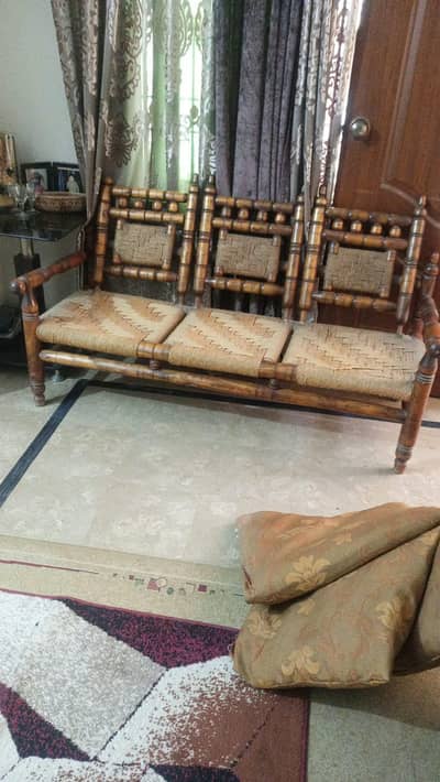 3 pics sofa set for sale