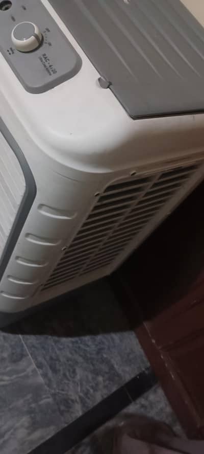bilkul thek ha condition 10by8