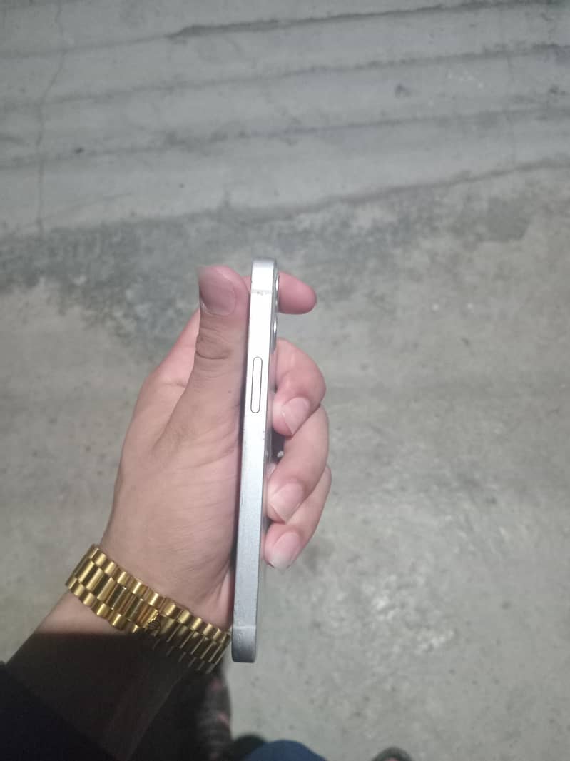 Apple iPhone 12 mini 3