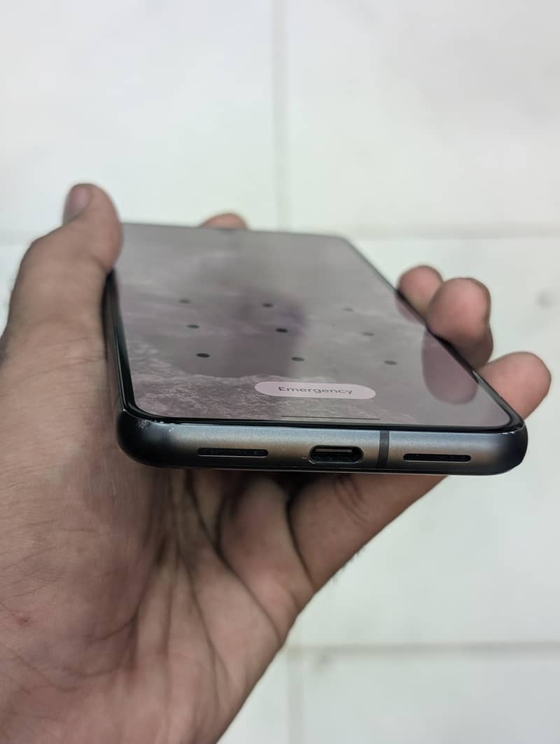 Google Pixel 8 3