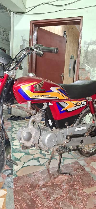 Honda 70 lush condition all clear ha what app number 03076483091