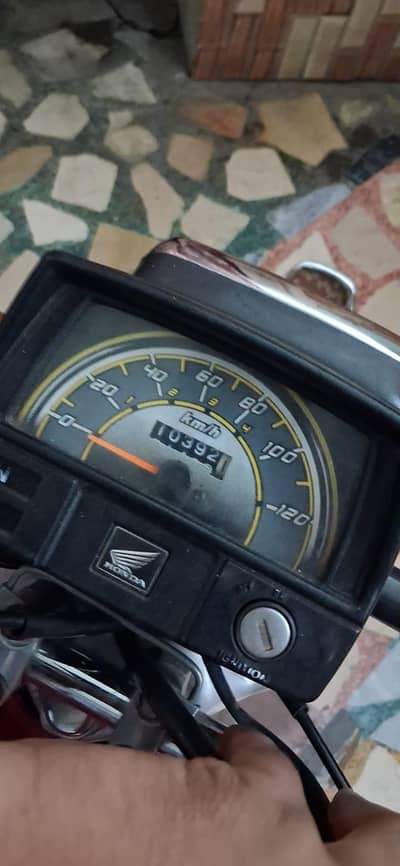 Honda 70 lush condition all clear ha what app number 03076483091
