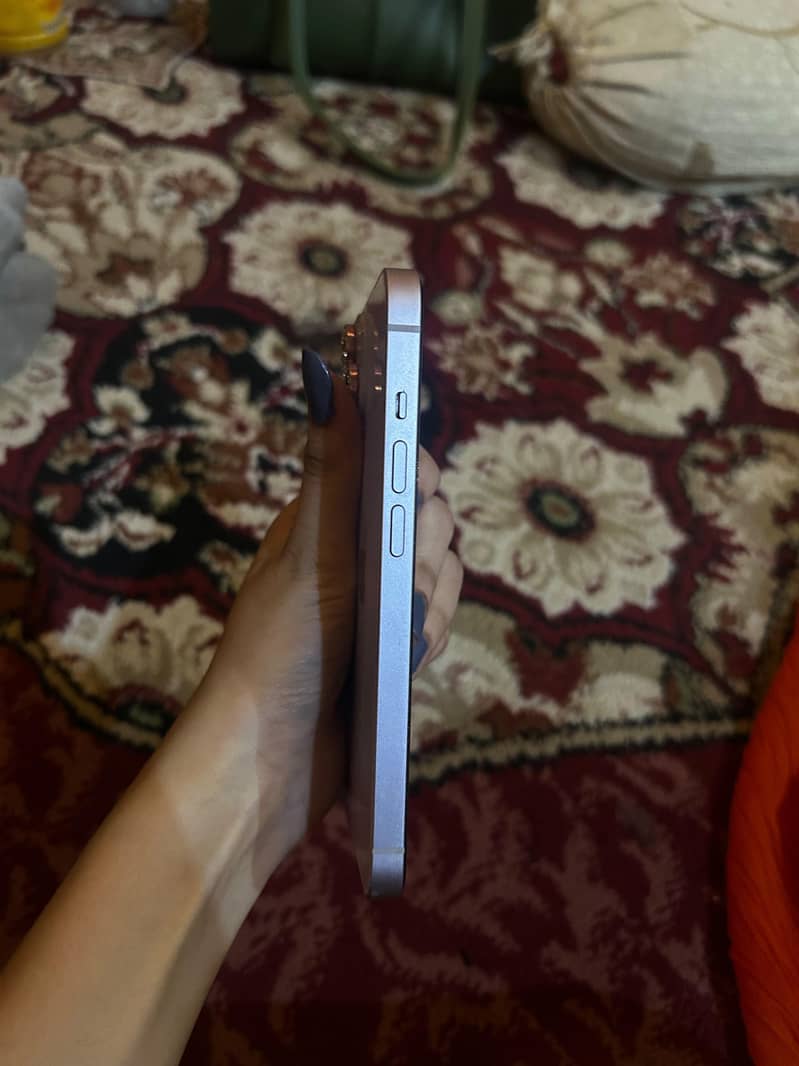 Apple iPhone 14 2