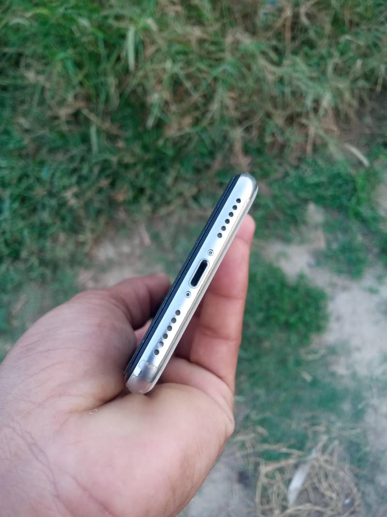Apple iPhone X 2