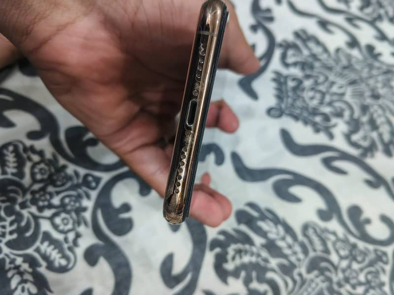 Apple iPhone 11 Pro Max 0