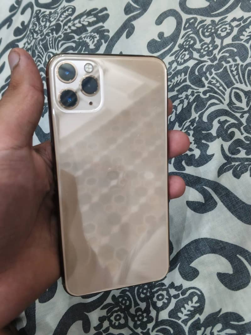 Apple iPhone 11 Pro Max 3