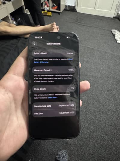 Apple iPhone 16