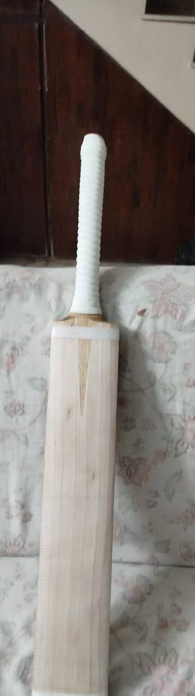 KNOCKED ENGLISH WILLOW BAT