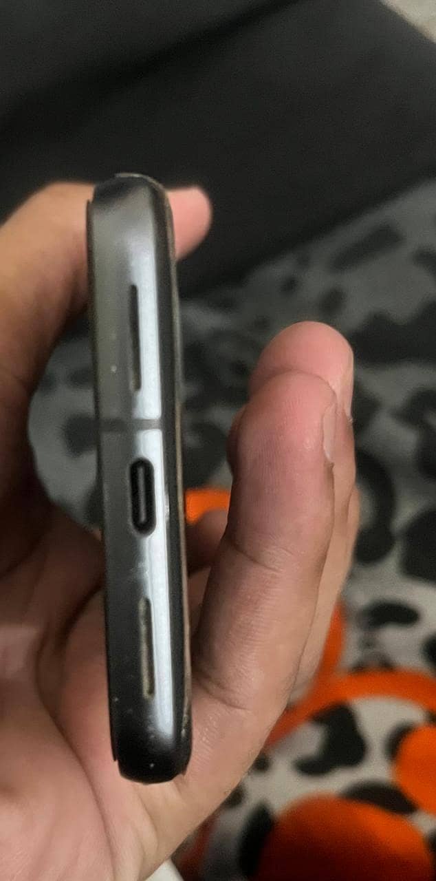 Google Pixel 8 2