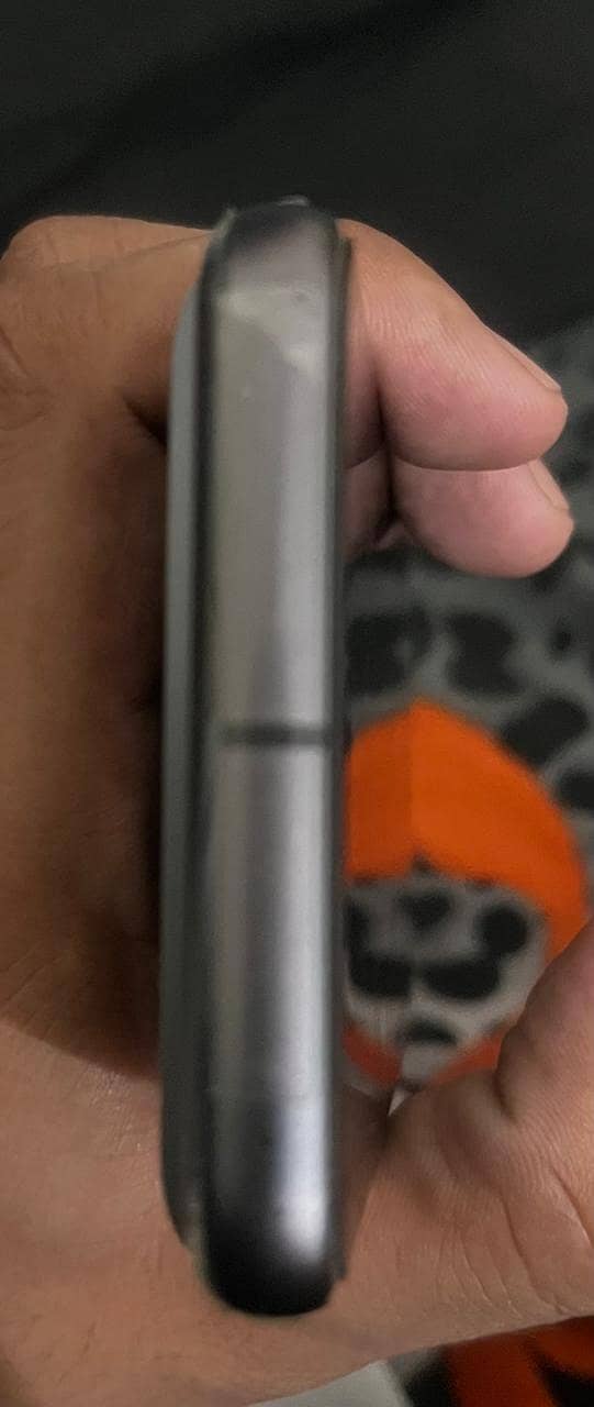 Google Pixel 8 4