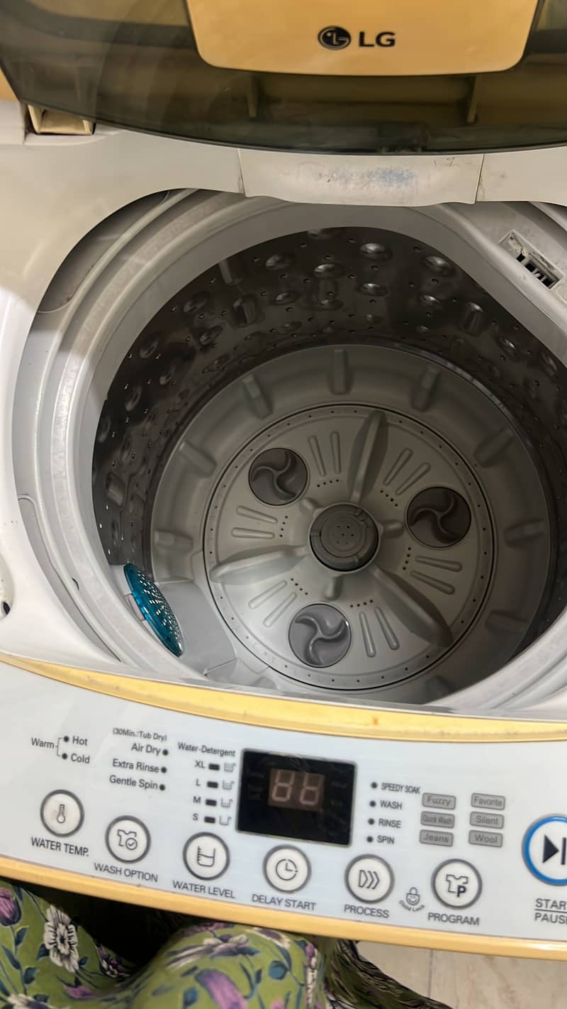 LG automatic washing machine 1