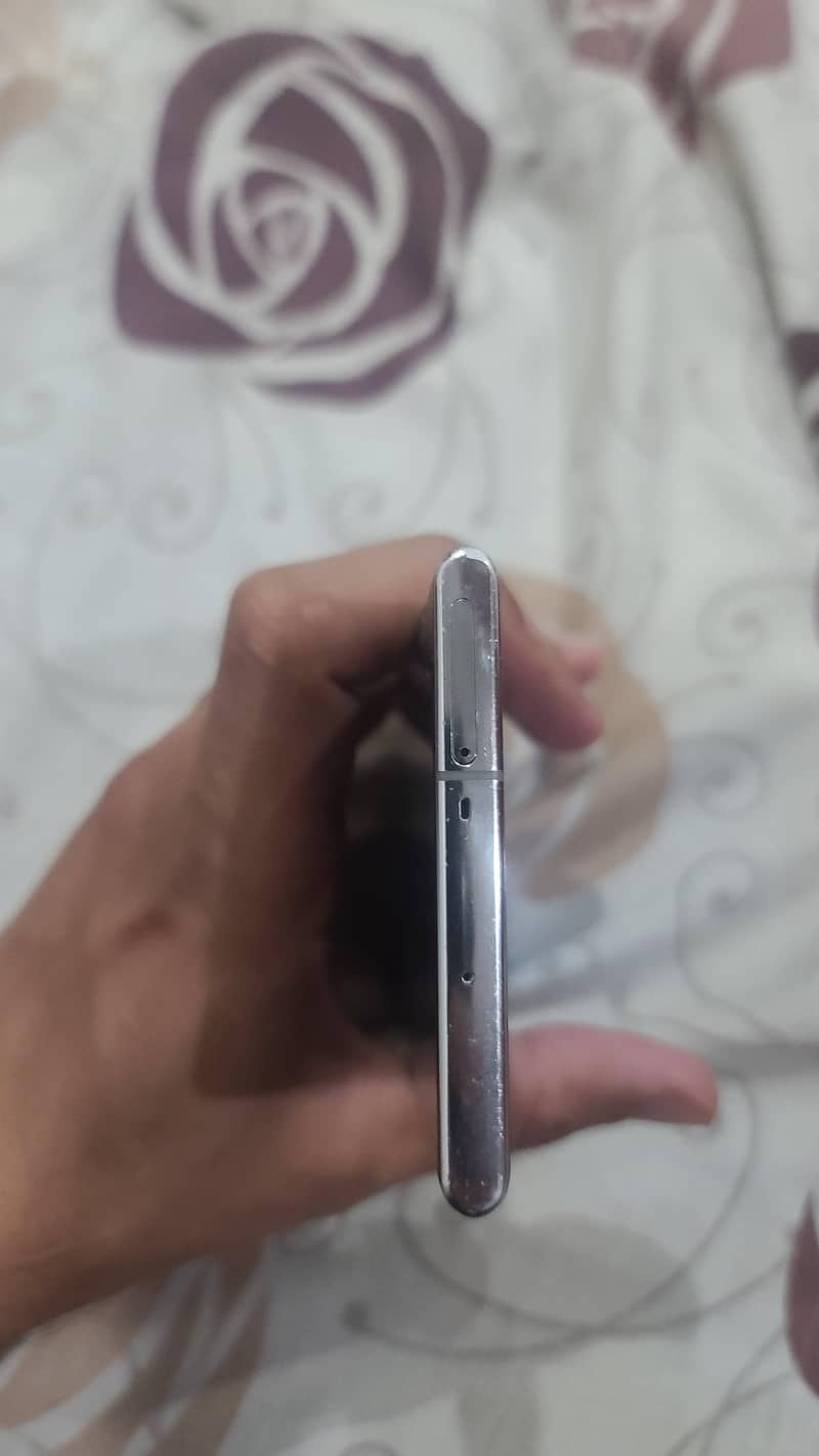 Samsung Mobile Note 10 Plus 3