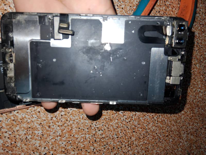 Apple iPhone 8 Plus 4