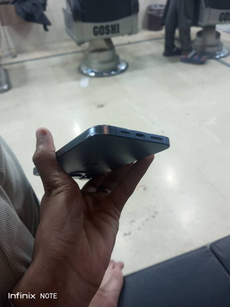 Apple iPhone 13 Pro Max 3