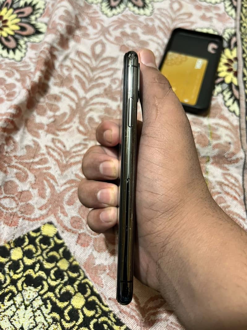 Apple iPhone X 1