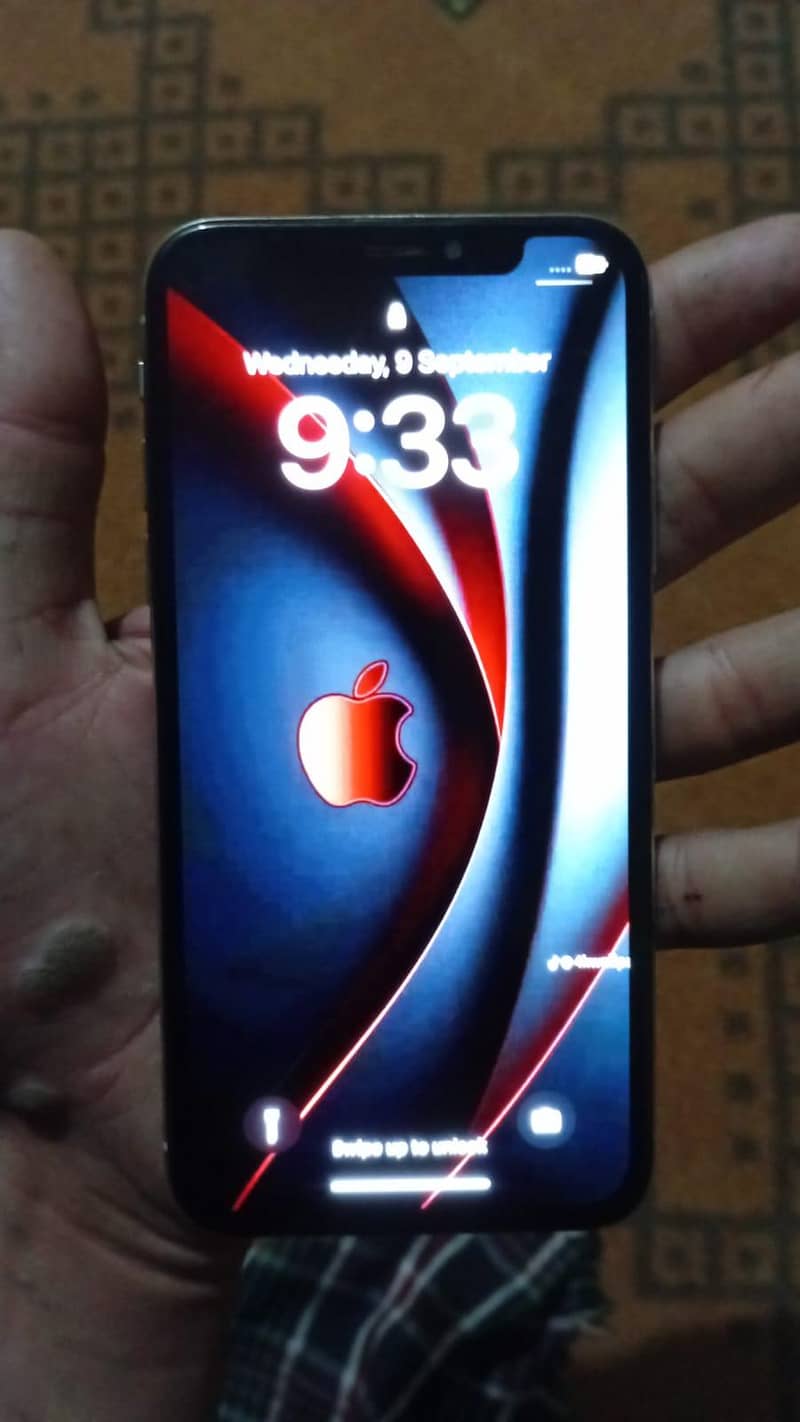 Apple iPhone XS 5