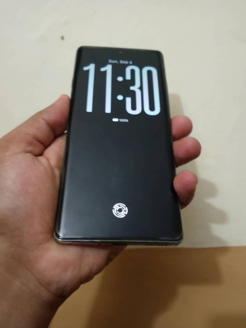 Tecno camon 40 pro 4