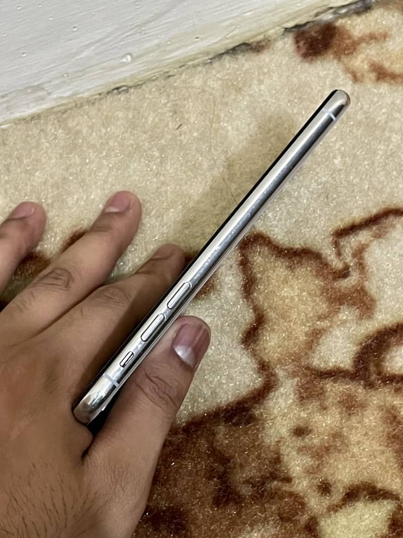 Apple iPhone X 2
