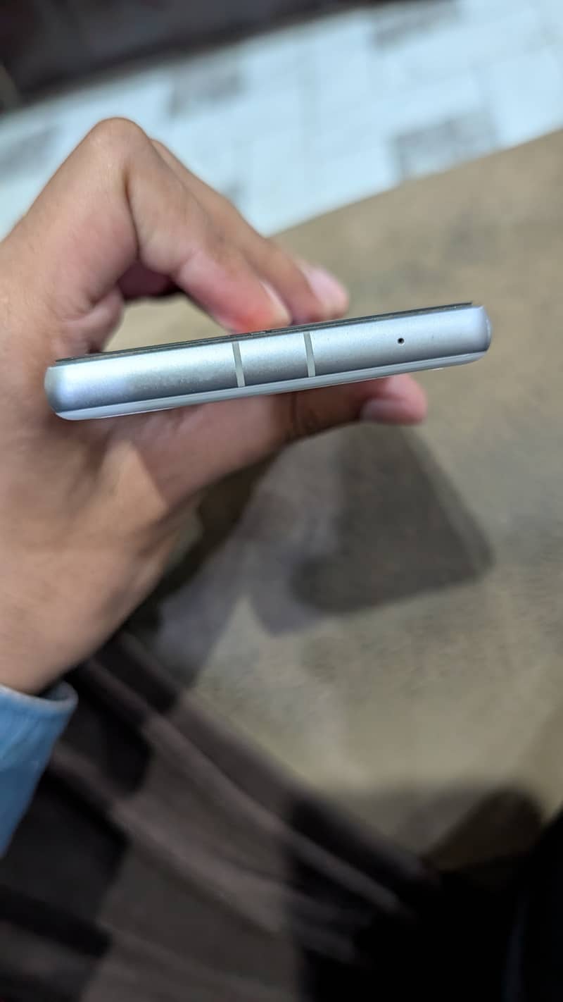 Google Pixel 7a 2