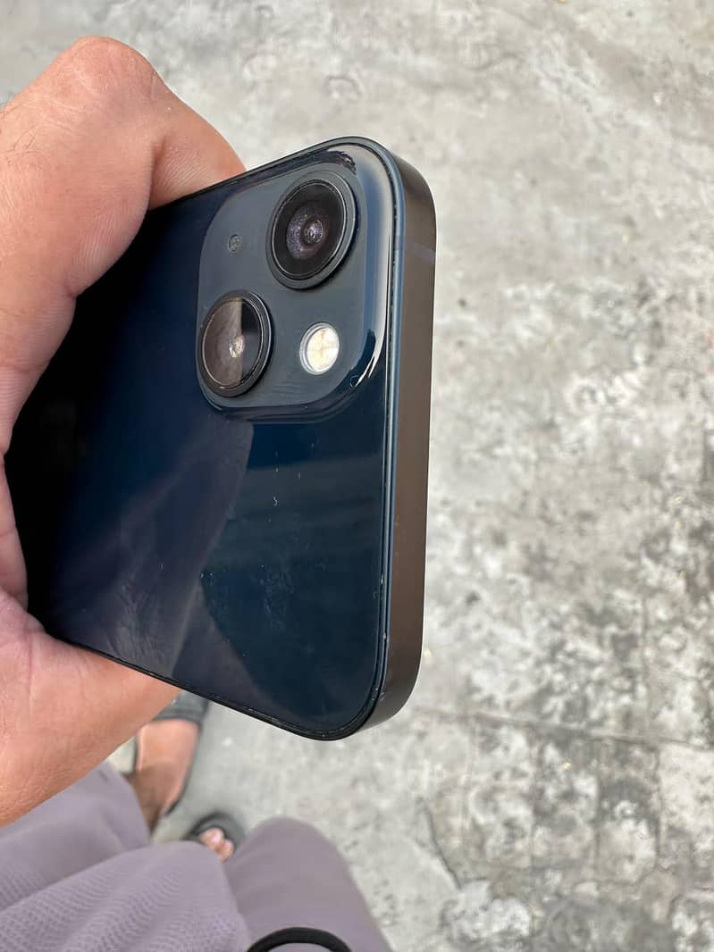 Apple iPhone 13 10