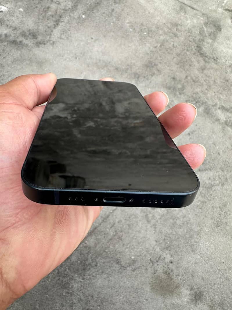 Apple iPhone 13 14