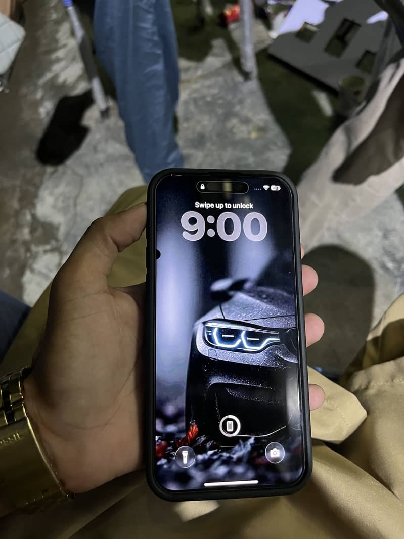 Apple iPhone 15 Pro Max 4