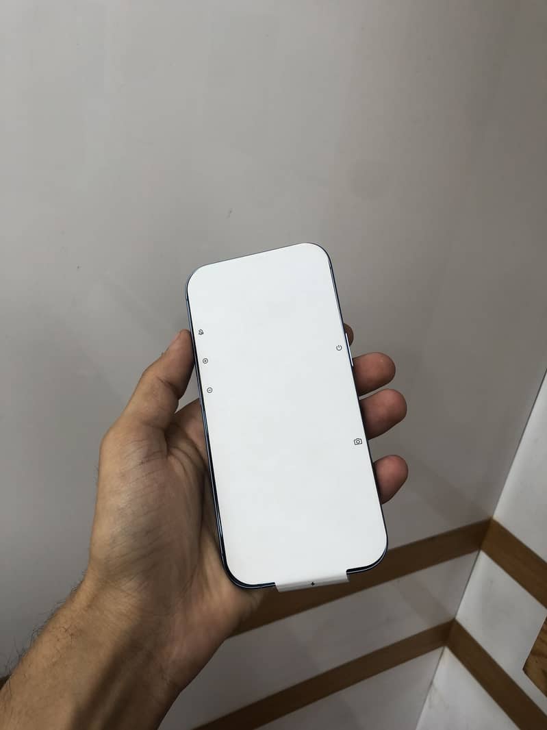 Apple iPhone 17 3