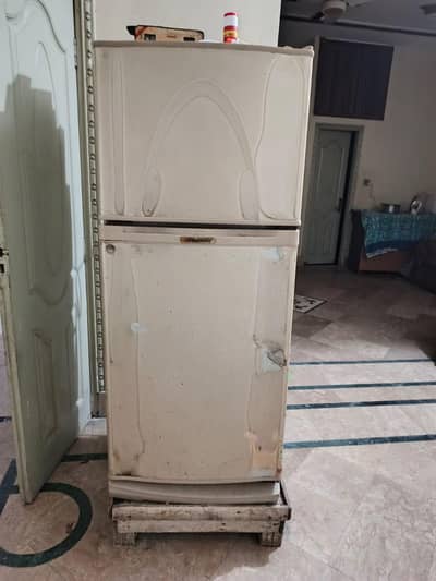Dawlance Fridge/Refrigerator 14 cubic perfect workin for sale.